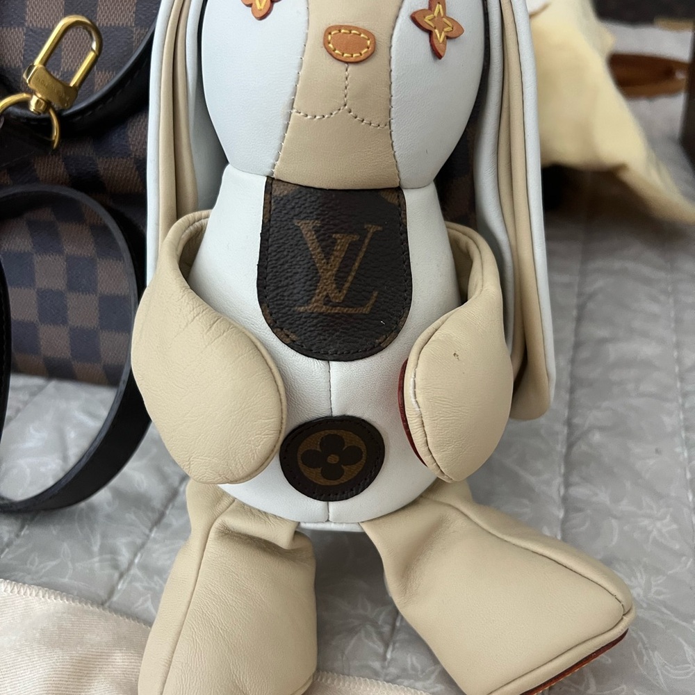Louis Vuitton Dou dou bunny rare - Picture 8 of 8